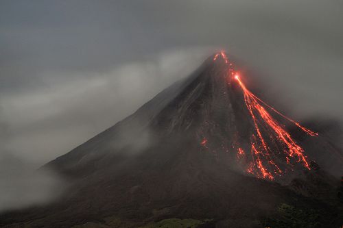 Craziest-volcanoes 7