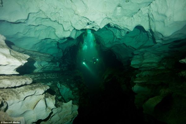 cave-diving (10)