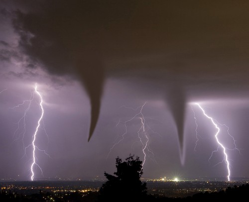 23 Photos Of Devastating Tornadoes (20)