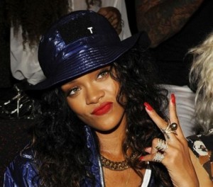 Rihanna Net Worth – The TRUE Star!